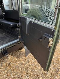 LAND ROVER DEFENDER 90