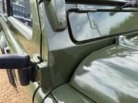 LAND ROVER DEFENDER 90
