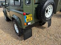 LAND ROVER DEFENDER 90
