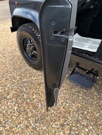 LAND ROVER DEFENDER 90