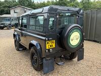 LAND ROVER DEFENDER 90