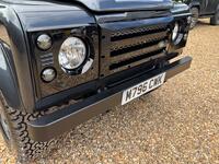 LAND ROVER DEFENDER 90