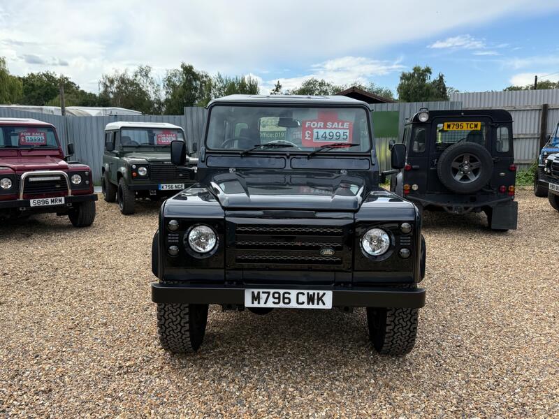 LAND ROVER DEFENDER 90