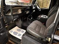 LAND ROVER DEFENDER 90