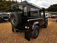 LAND ROVER DEFENDER 90