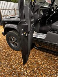 LAND ROVER DEFENDER 90