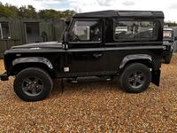LAND ROVER DEFENDER 90