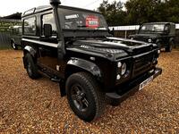 LAND ROVER DEFENDER 90