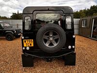 LAND ROVER DEFENDER 90