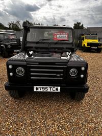 LAND ROVER DEFENDER 90