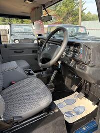 LAND ROVER DEFENDER 90