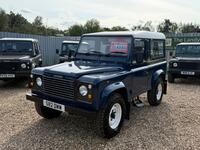 LAND ROVER DEFENDER 90