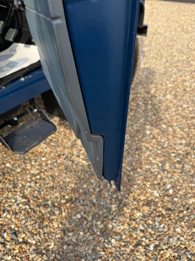 LAND ROVER DEFENDER 90