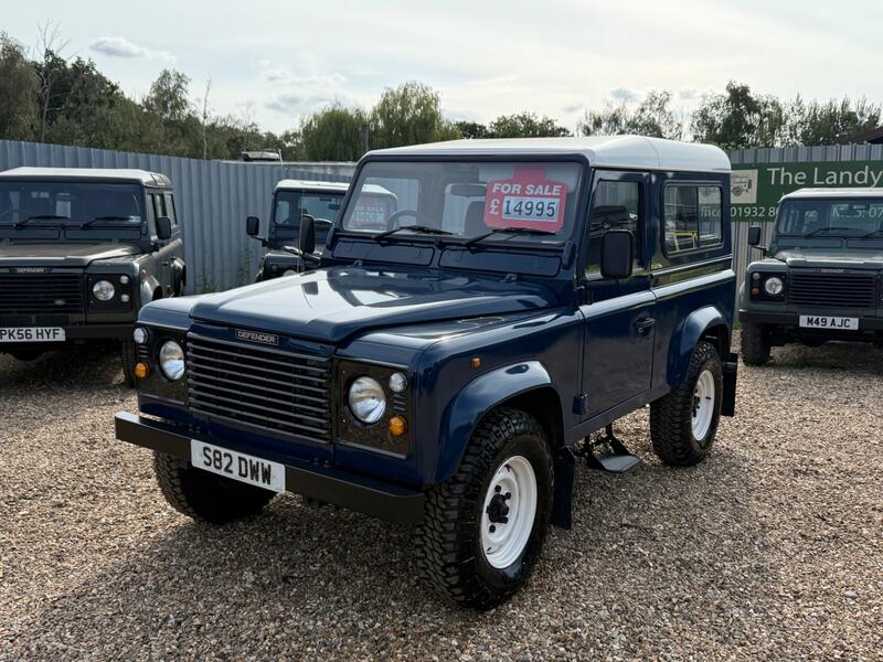 LAND ROVER DEFENDER 90