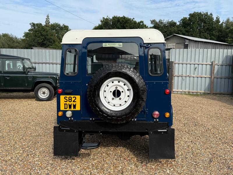 LAND ROVER DEFENDER 90
