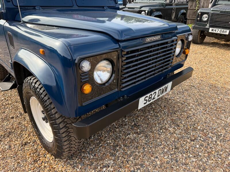 LAND ROVER DEFENDER 90