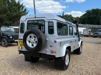 LAND ROVER DEFENDER 110