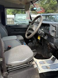 LAND ROVER DEFENDER 110