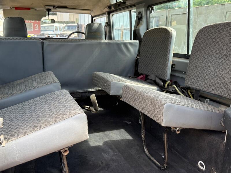 LAND ROVER DEFENDER 110