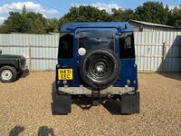 LAND ROVER DEFENDER 90