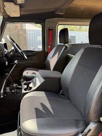 LAND ROVER DEFENDER 90