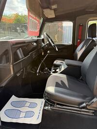 LAND ROVER DEFENDER 90