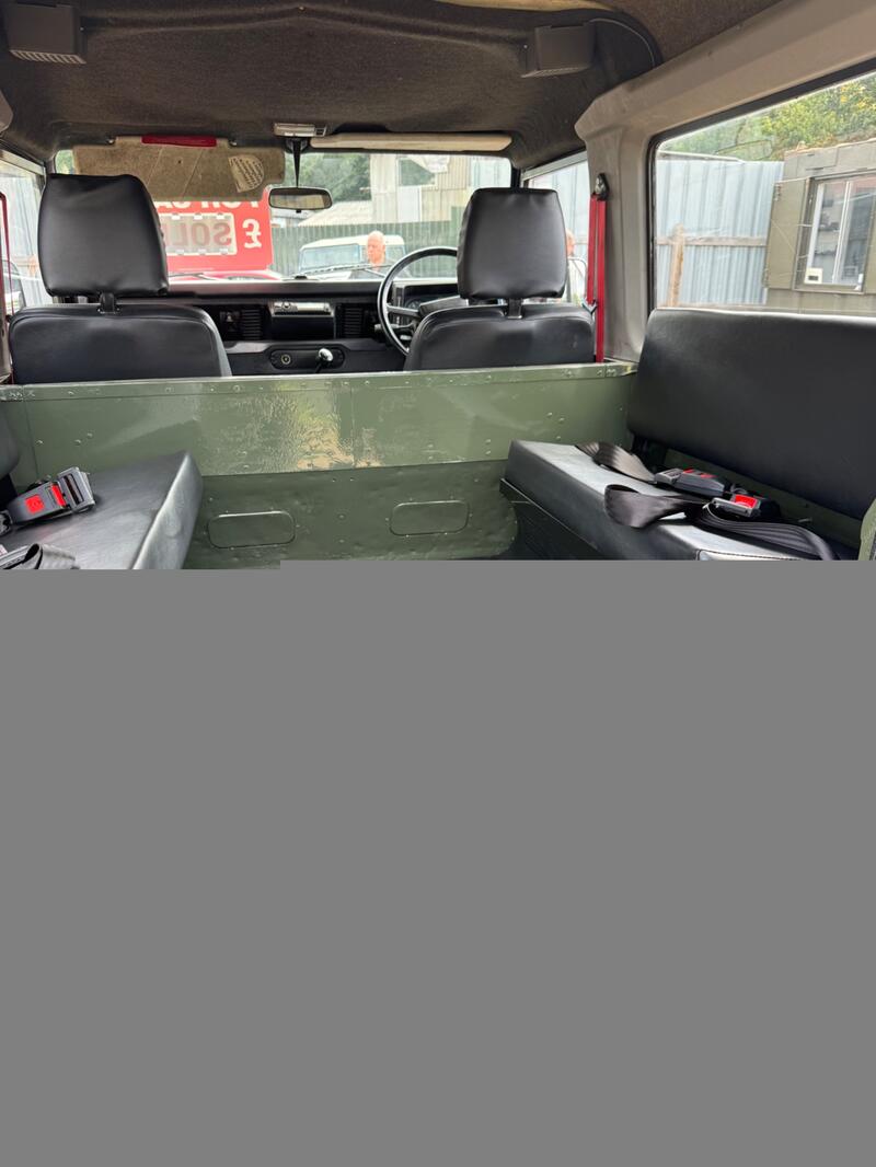 LAND ROVER DEFENDER 90