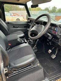 LAND ROVER DEFENDER 90