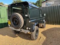 LAND ROVER DEFENDER 90
