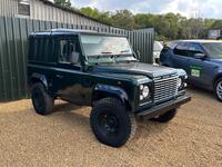 LAND ROVER DEFENDER 90