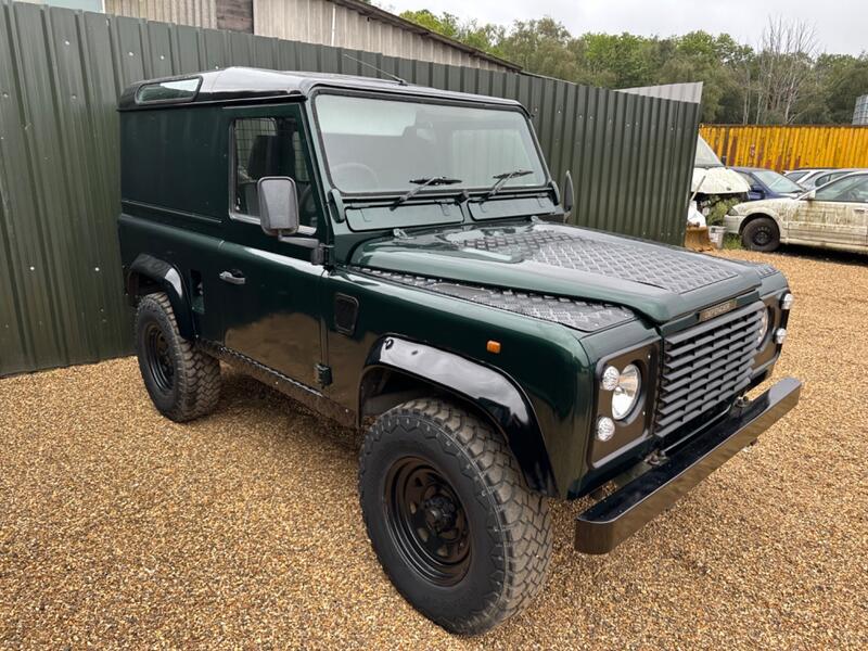 LAND ROVER DEFENDER 90