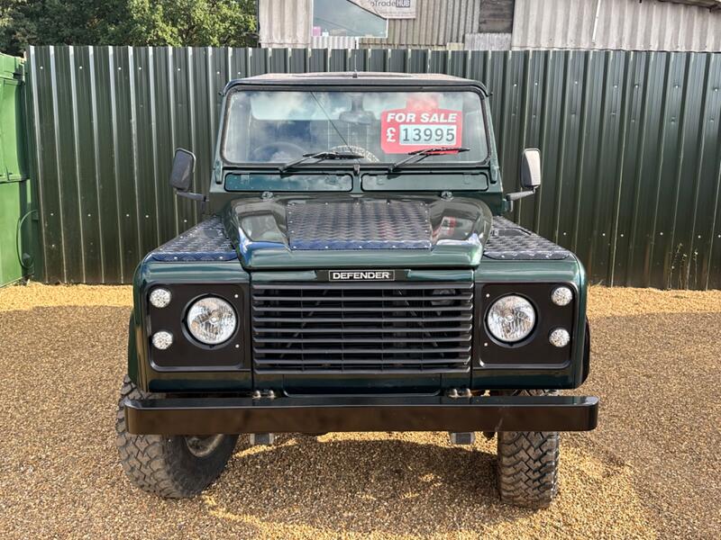 LAND ROVER DEFENDER 90