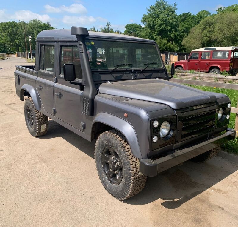 LAND ROVER DEFENDER 110
