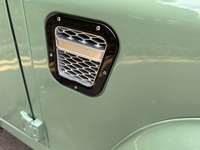 LAND ROVER DEFENDER 90