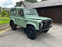 LAND ROVER DEFENDER 90