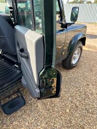 LAND ROVER DEFENDER 110