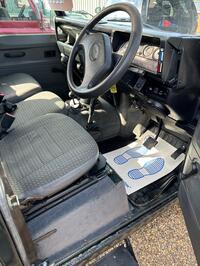 LAND ROVER DEFENDER 110