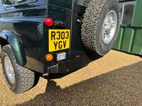 LAND ROVER DEFENDER 110