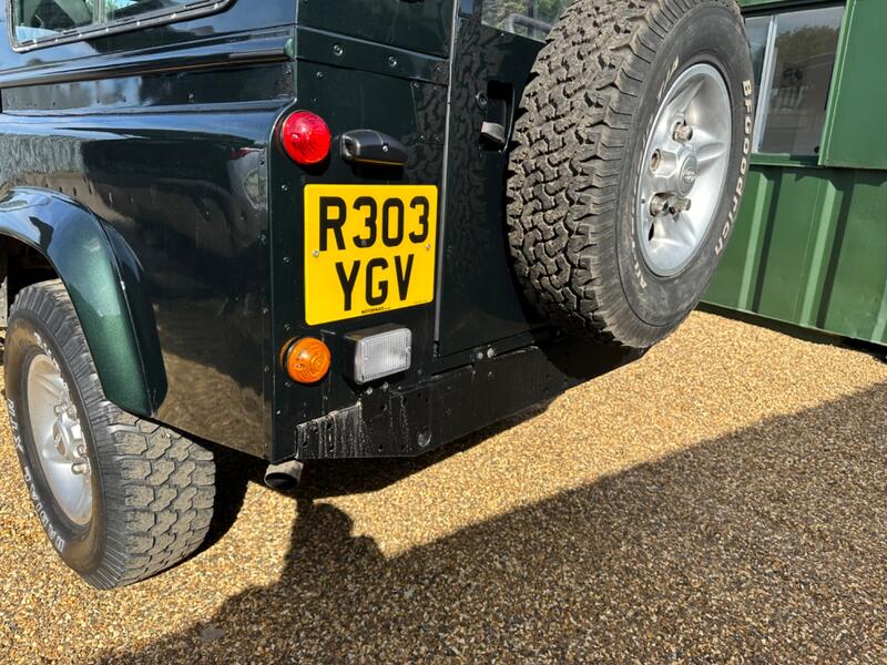 LAND ROVER DEFENDER 110