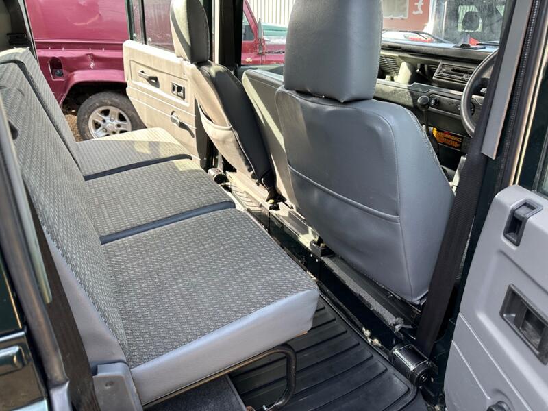 LAND ROVER DEFENDER 110